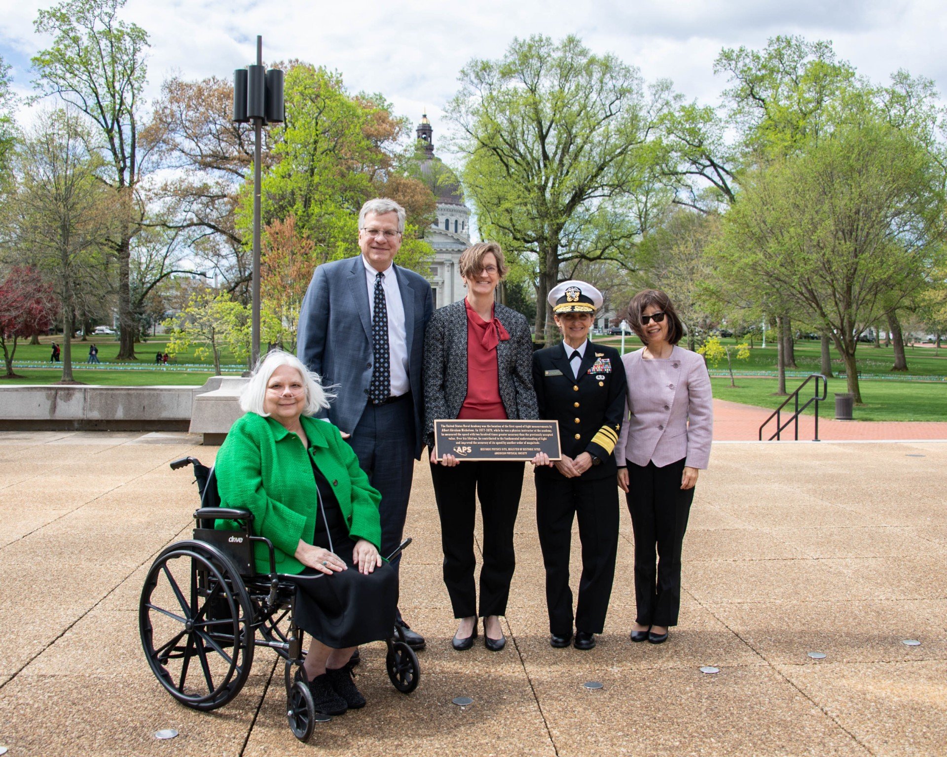 APS President Young-Kee Kim and CEO Jon Bagger at APS Historic Site, the U.S. Naval Academy