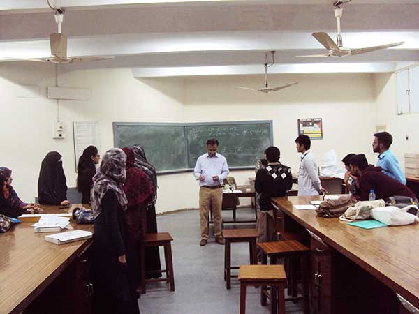 Pakistan students explore physics 2