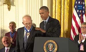 Richard Garwin accepts Medal of Freedom